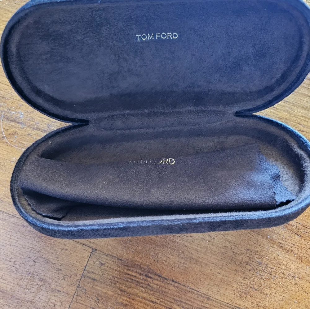 Tom Ford Dark Chocolate Brown Sunglasses Case‎ With Cleaning Tissue